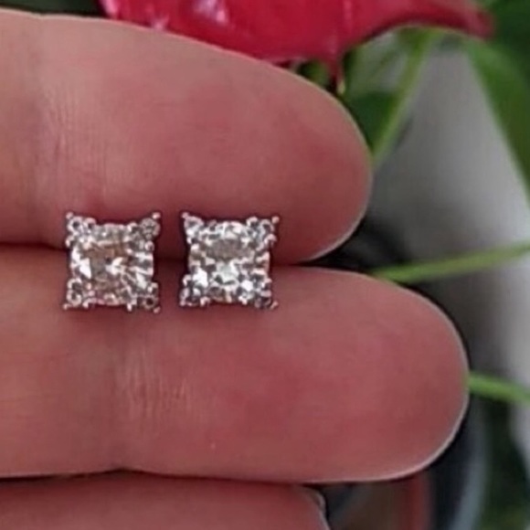 1ct Solitaire Studs - Picture 2 of 14